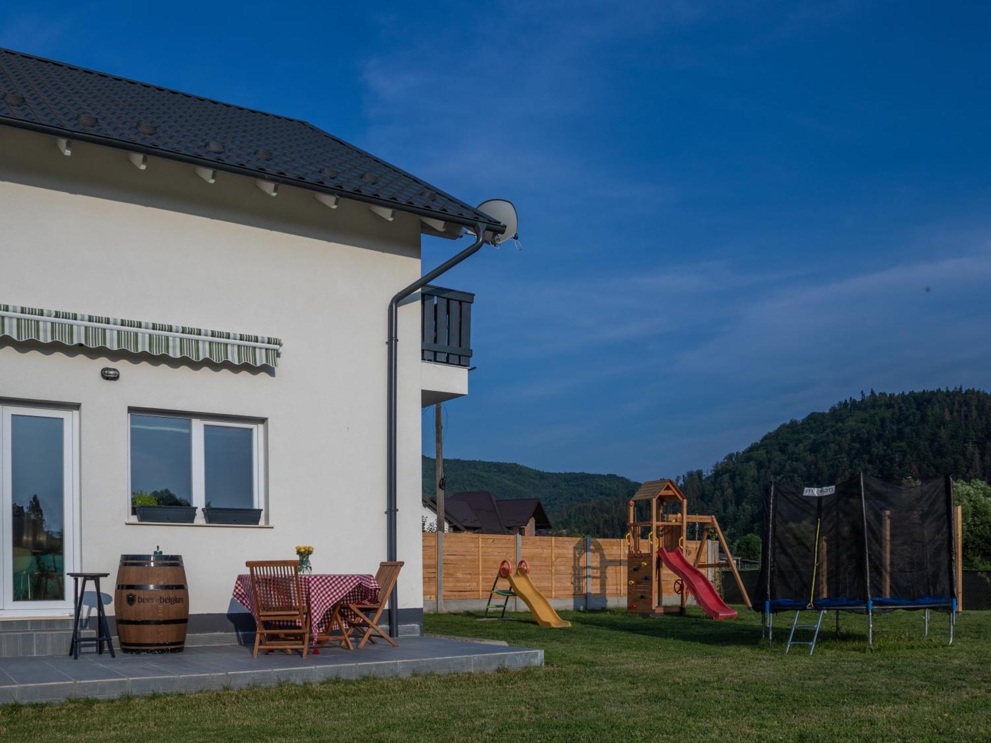Dom Hills Bucovina Hotel กูรา ฮูมอรูลุย ภายนอก รูปภาพ