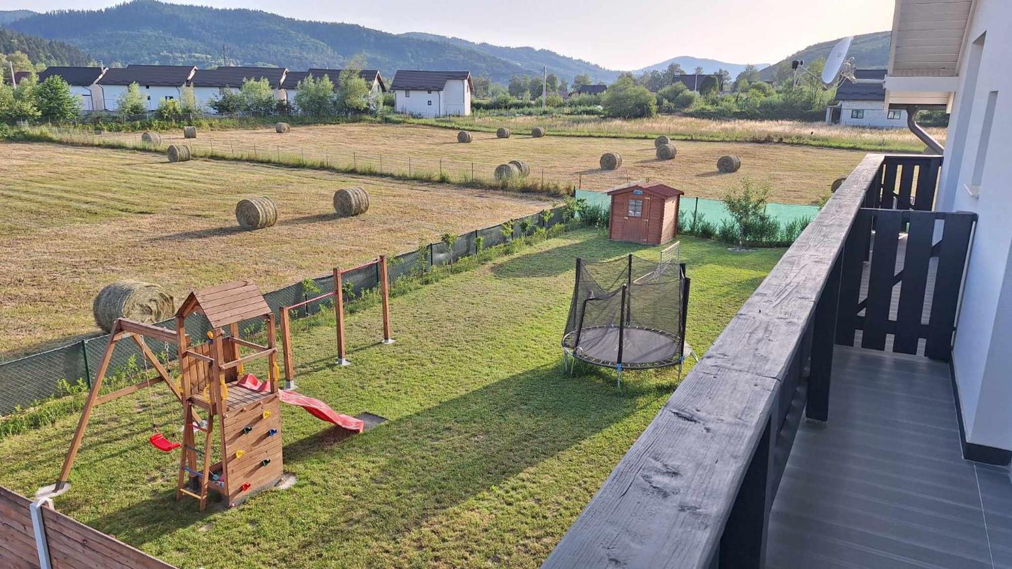 Dom Hills Bucovina Hotel กูรา ฮูมอรูลุย ภายนอก รูปภาพ